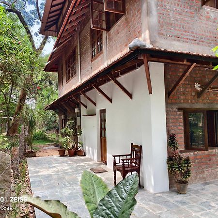 Isai Ambalam Guest House Puducherry Exterior foto
