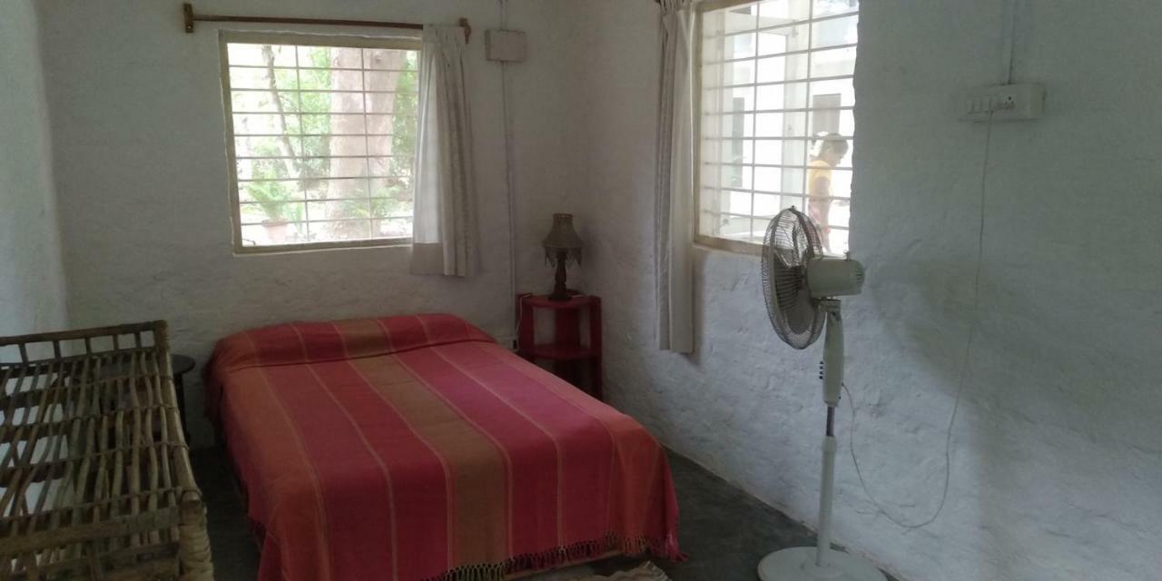 Isai Ambalam Guest House Puducherry Exterior foto